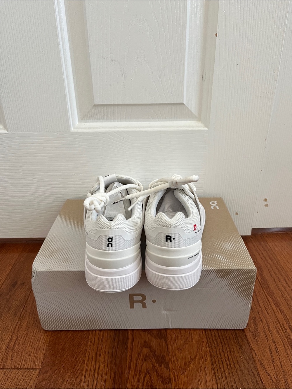 Brand new ON Running white Sneakers